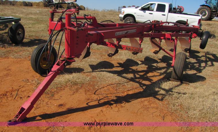 image for item 3454 Massey-Ferguson 880 six bottom plow