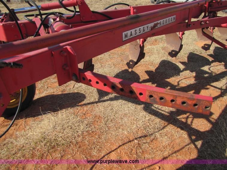 image for item 3454 Massey-Ferguson 880 six bottom plow