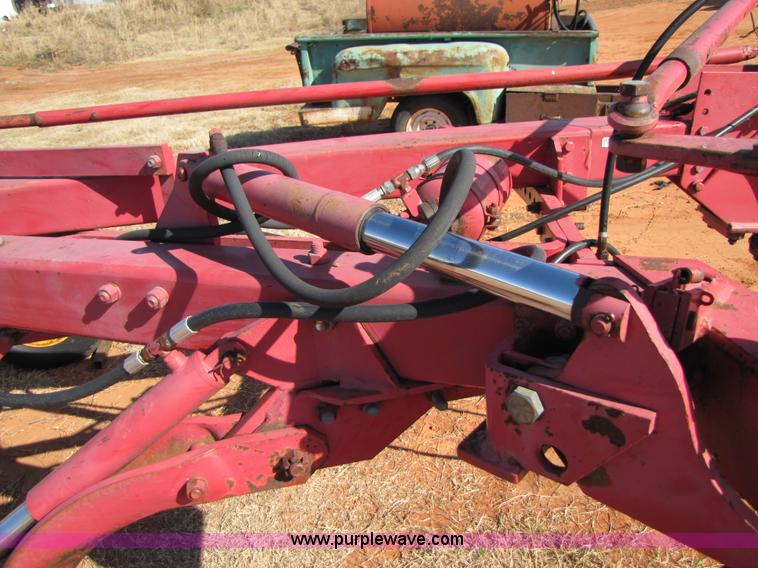 image for item 3454 Massey-Ferguson 880 six bottom plow