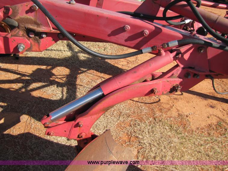image for item 3454 Massey-Ferguson 880 six bottom plow