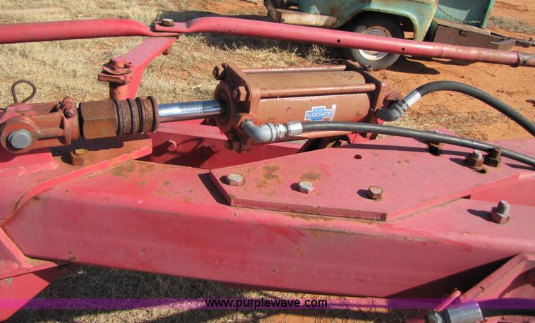 image for item 3454 Massey-Ferguson 880 six bottom plow