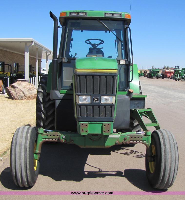 image for item 3476 1994 John Deere 7700 tractor