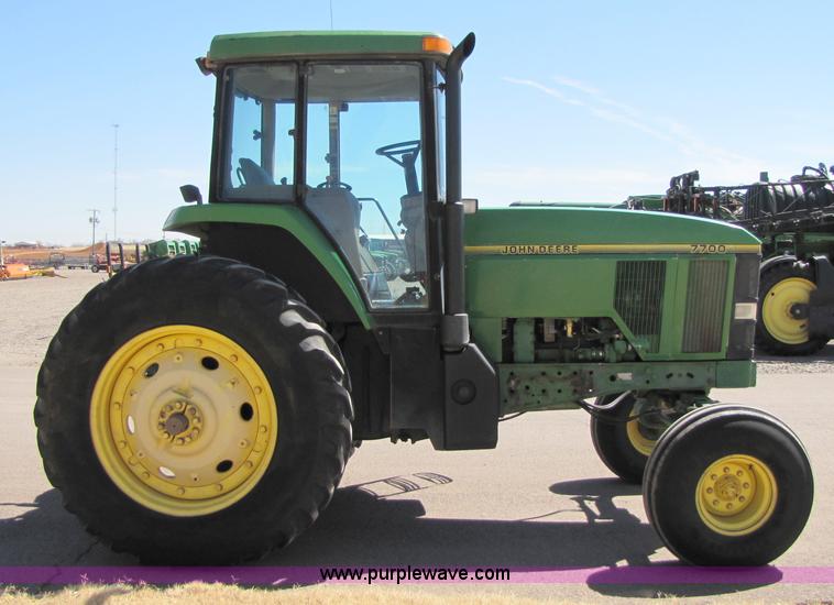 image for item 3476 1994 John Deere 7700 tractor