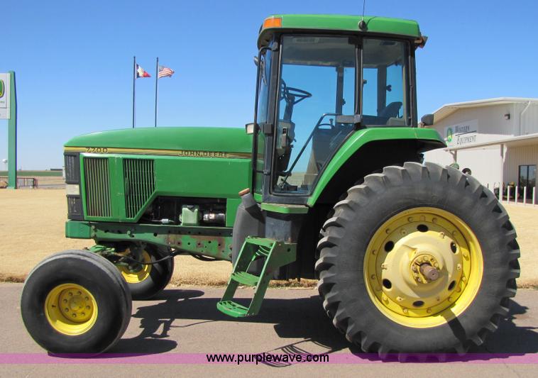 image for item 3476 1994 John Deere 7700 tractor