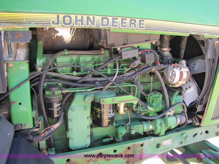 image for item 3476 1994 John Deere 7700 tractor