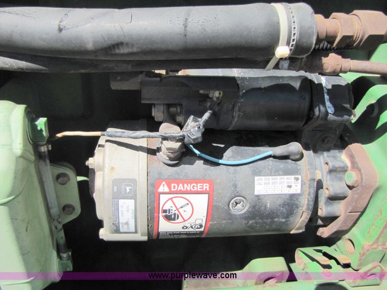 image for item 3476 1994 John Deere 7700 tractor