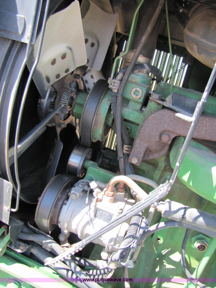 image for item 3476 1994 John Deere 7700 tractor