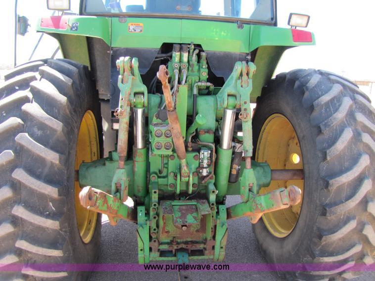 image for item 3476 1994 John Deere 7700 tractor