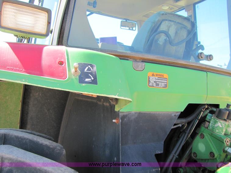 image for item 3476 1994 John Deere 7700 tractor