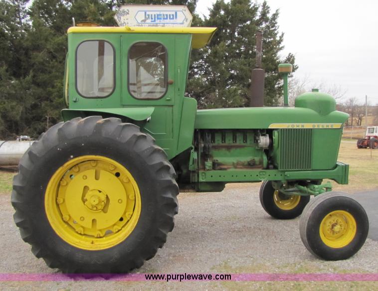 image for item 3479 1966 John Deere 4020 tractor