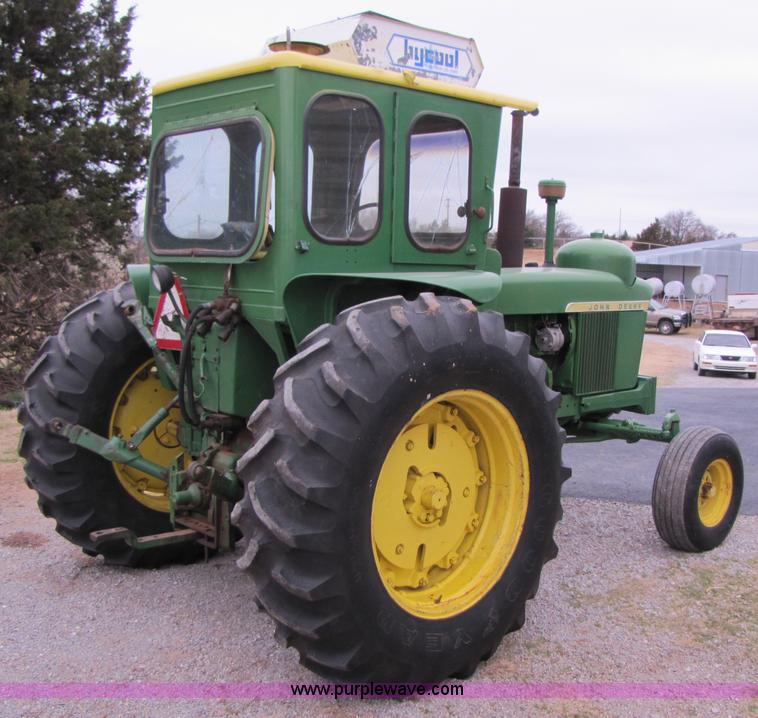 image for item 3479 1966 John Deere 4020 tractor