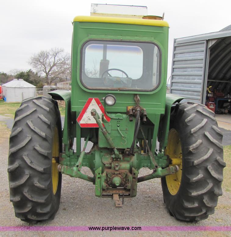 image for item 3479 1966 John Deere 4020 tractor