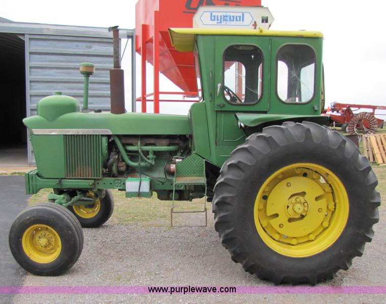 image for item 3479 1966 John Deere 4020 tractor