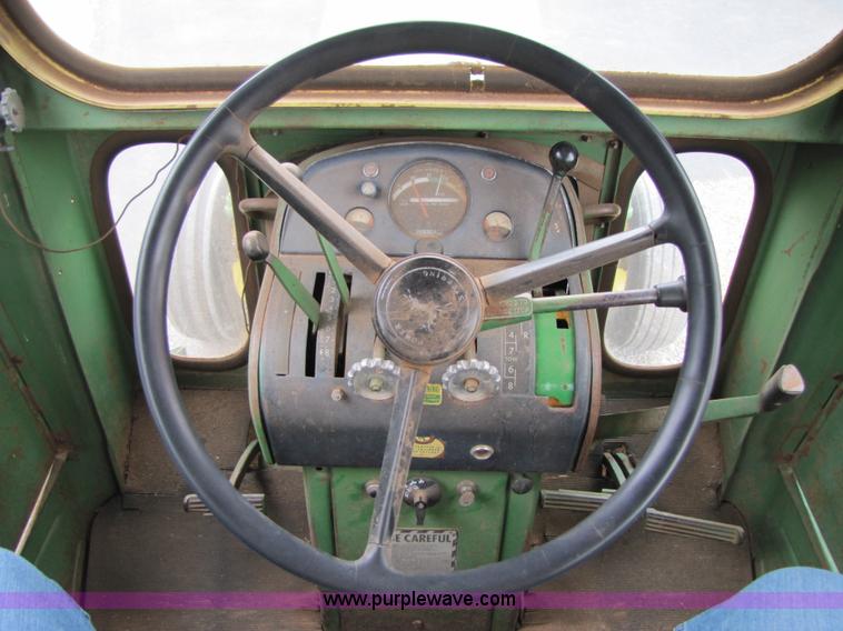 image for item 3479 1966 John Deere 4020 tractor