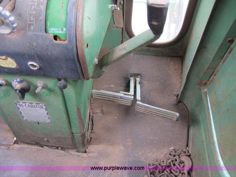 image for item 3479 1966 John Deere 4020 tractor