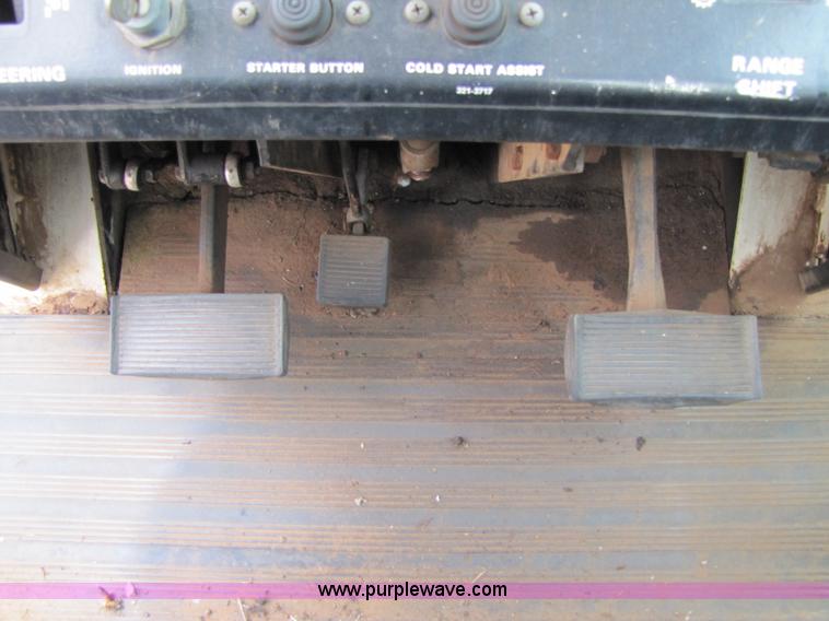 image for item 3481 1976 Case 2470 4WD tractor