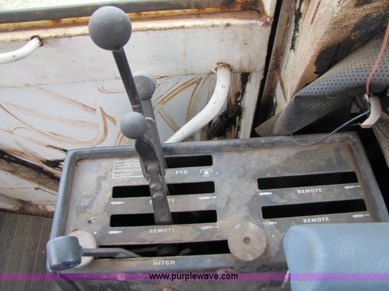 image for item 3481 1976 Case 2470 4WD tractor