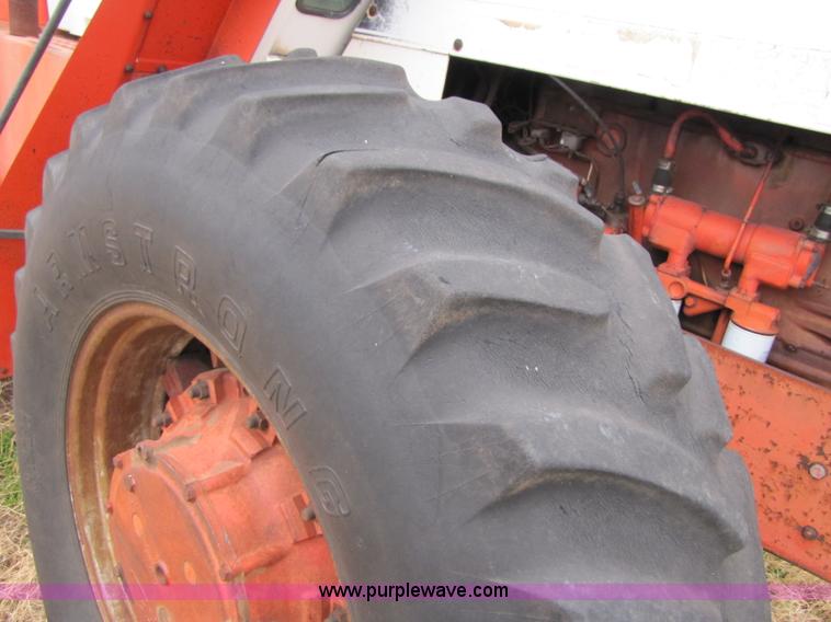 image for item 3481 1976 Case 2470 4WD tractor