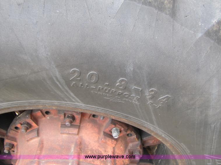 image for item 3481 1976 Case 2470 4WD tractor