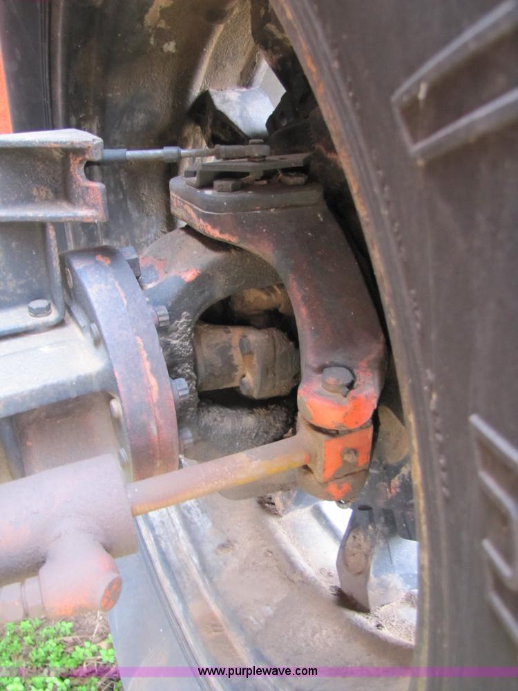 image for item 3481 1976 Case 2470 4WD tractor