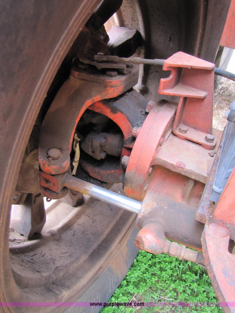 image for item 3481 1976 Case 2470 4WD tractor