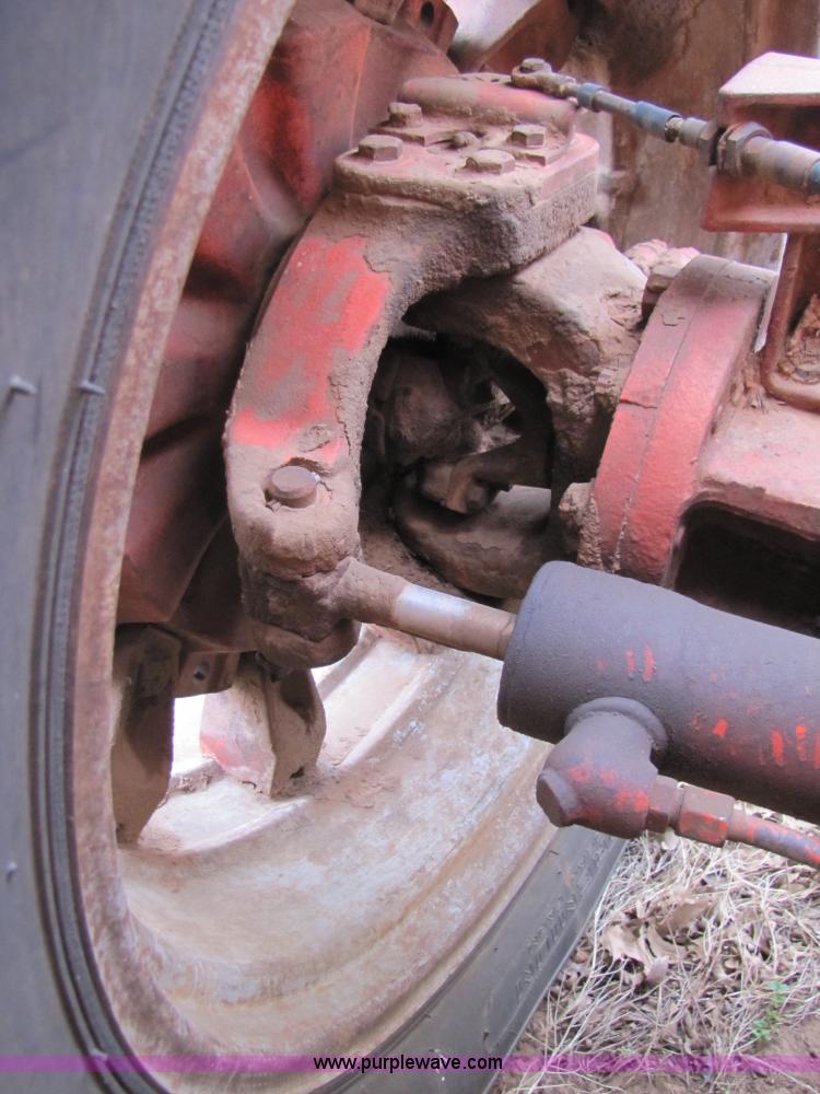 image for item 3481 1976 Case 2470 4WD tractor