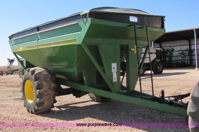 image for item 3497 Brent 920 grain cart