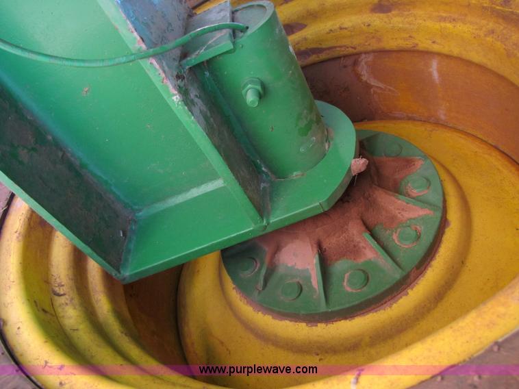 image for item 3497 Brent 920 grain cart