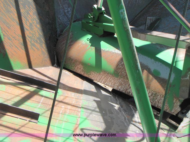 image for item 3497 Brent 920 grain cart