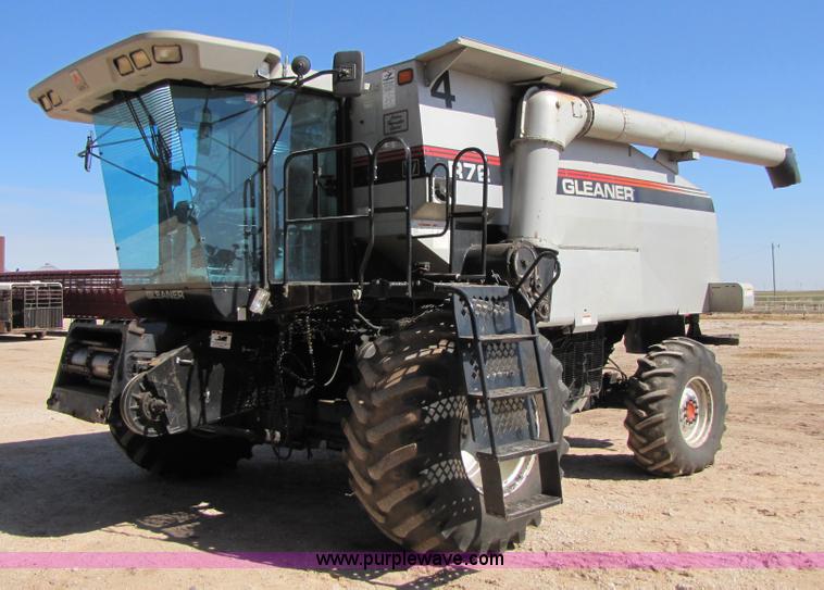 image for item 3498 1998 Gleaner R72 4WD combine