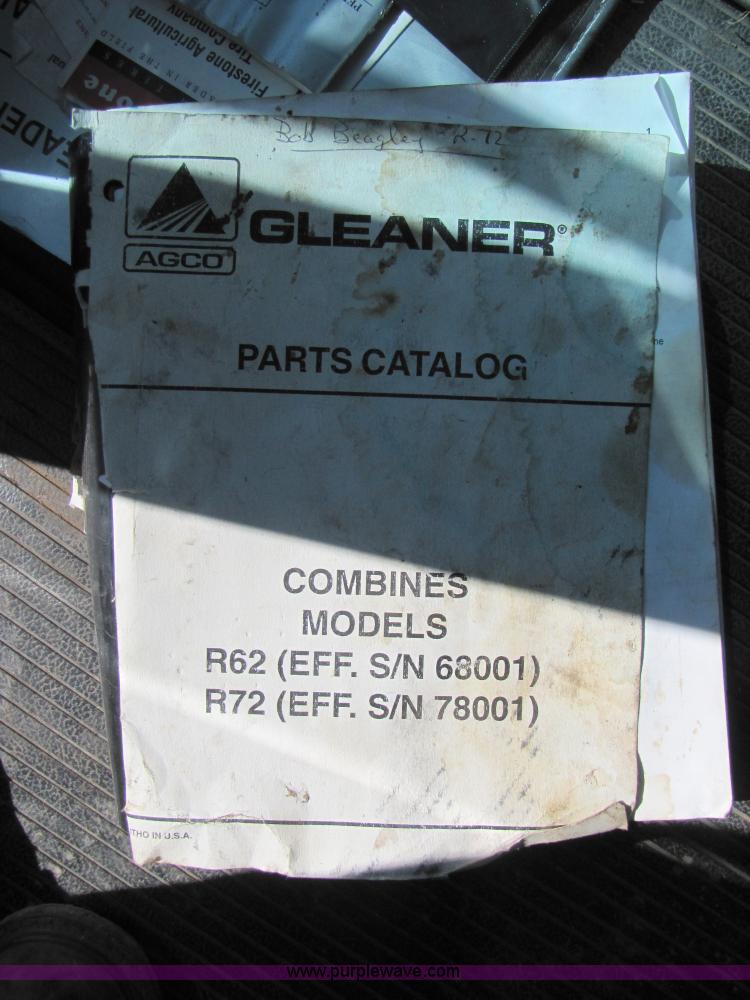 image for item 3498 1998 Gleaner R72 4WD combine