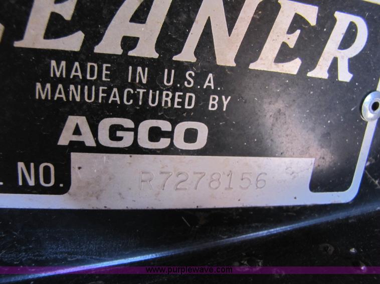 image for item 3498 1998 Gleaner R72 4WD combine