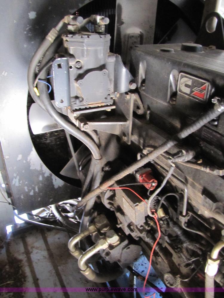 image for item 3498 1998 Gleaner R72 4WD combine