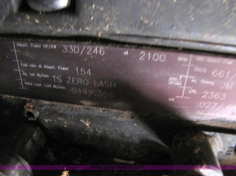 image for item 3498 1998 Gleaner R72 4WD combine