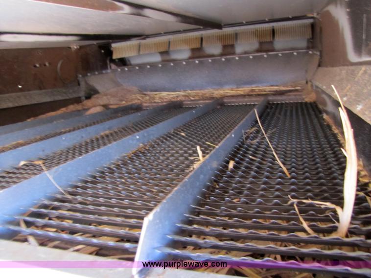 image for item 3498 1998 Gleaner R72 4WD combine