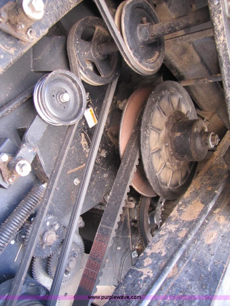 image for item 3498 1998 Gleaner R72 4WD combine