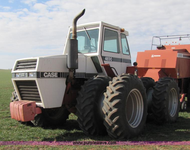 image for item 3501 1980 Case 4690 4WD tractor