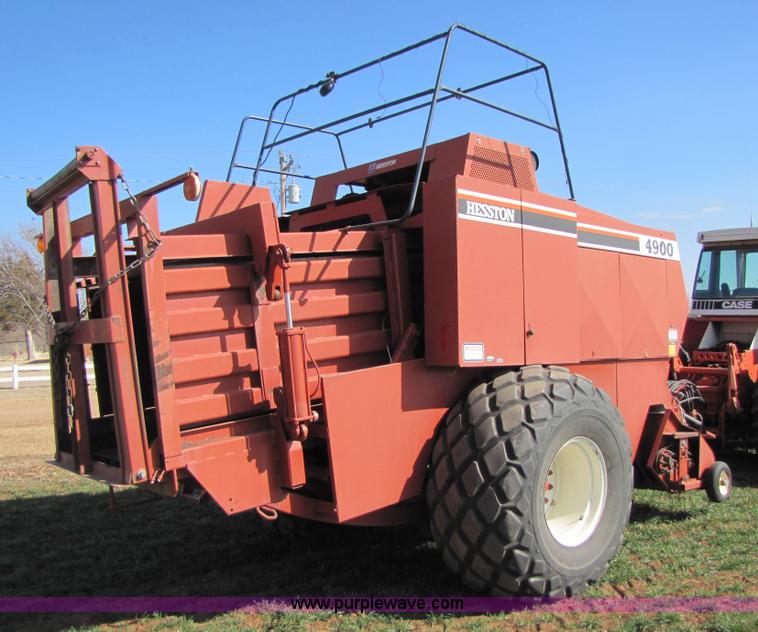 image for item 3502 1994 Hesston 4900 square baler