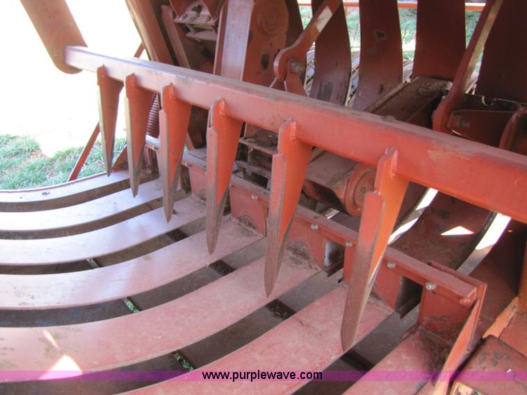 image for item 3502 1994 Hesston 4900 square baler