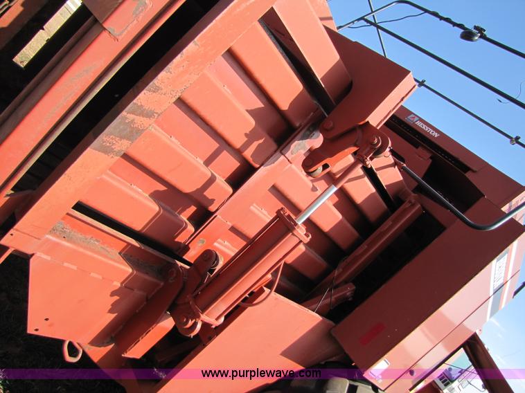 image for item 3502 1994 Hesston 4900 square baler