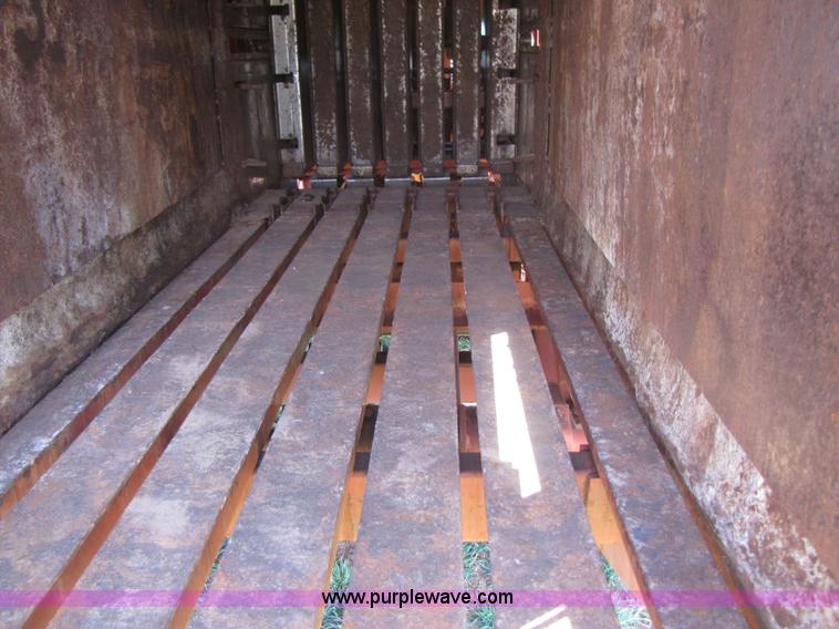 image for item 3502 1994 Hesston 4900 square baler