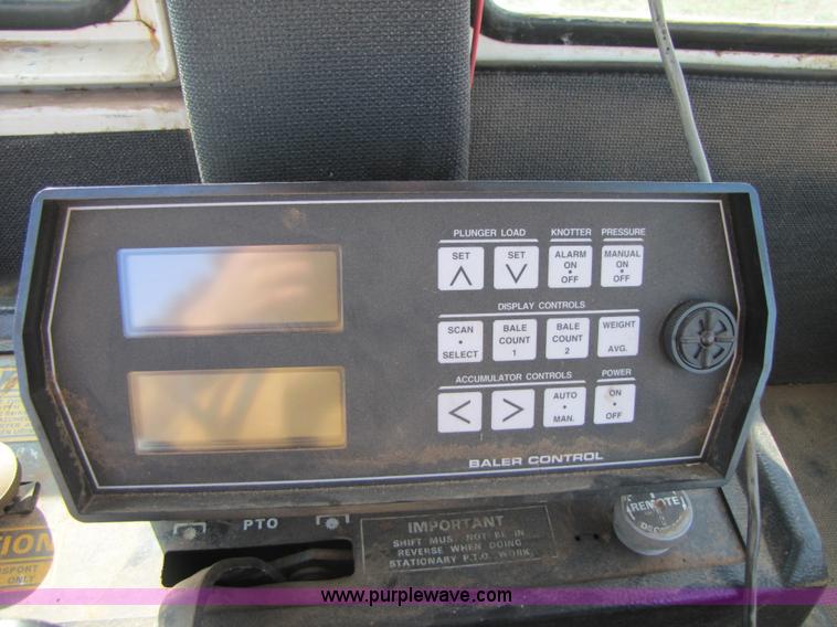 image for item 3502 1994 Hesston 4900 square baler