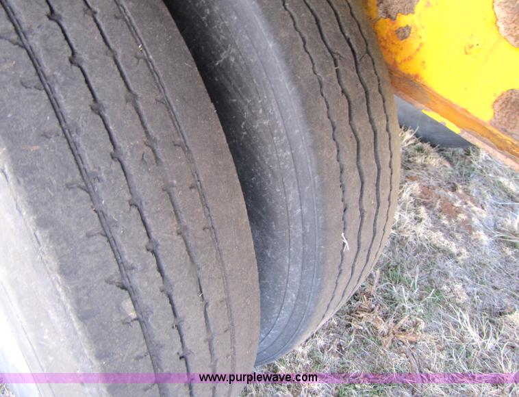 image for item 3511 1997 Transcraft Eagle W2 50' flatbed trailer