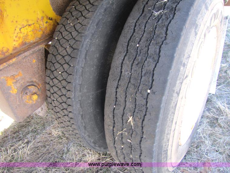 image for item 3511 1997 Transcraft Eagle W2 50' flatbed trailer