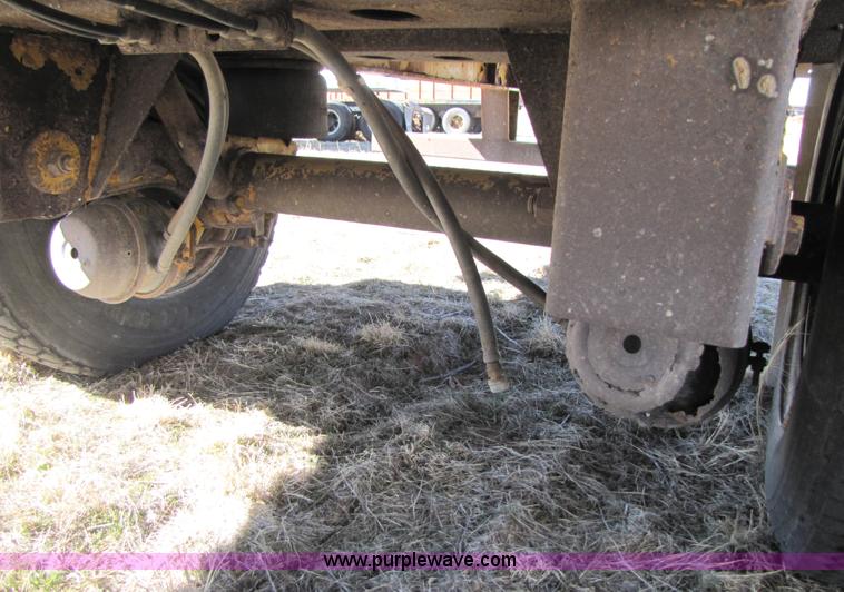 image for item 3511 1997 Transcraft Eagle W2 50' flatbed trailer