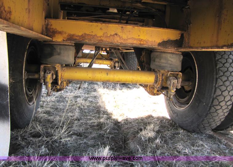 image for item 3511 1997 Transcraft Eagle W2 50' flatbed trailer