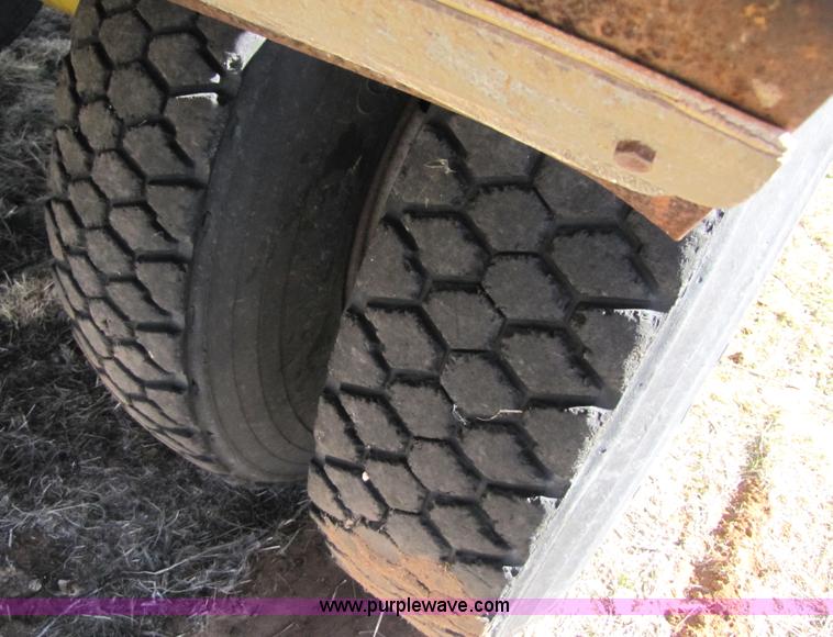 image for item 3511 1997 Transcraft Eagle W2 50' flatbed trailer