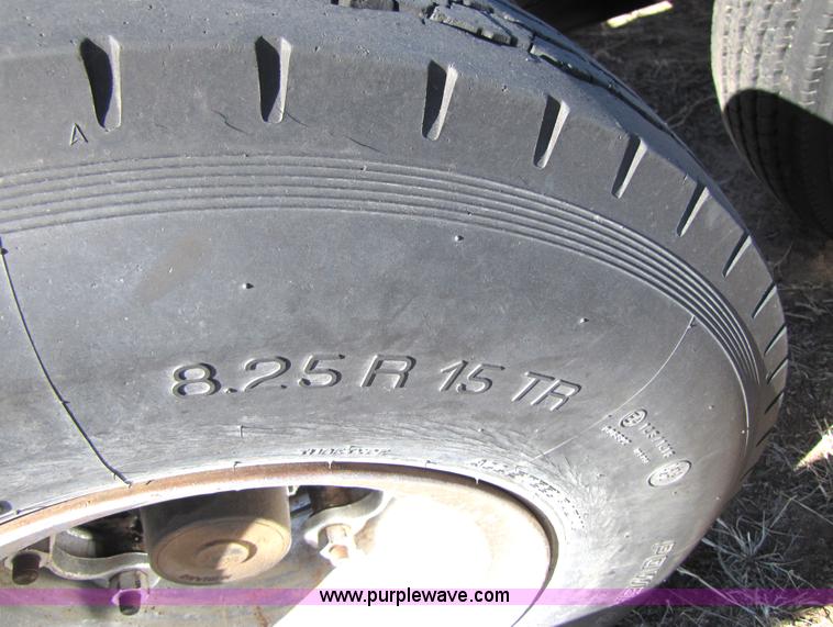 image for item 3512 1978 Jantz 6N-LP expandable combine/sprayer trailer