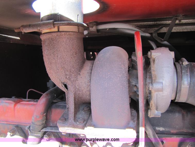 image for item 3513 1980 International 1480 combine