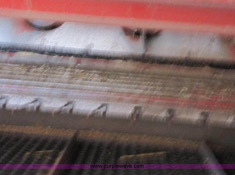 image for item 3513 1980 International 1480 combine